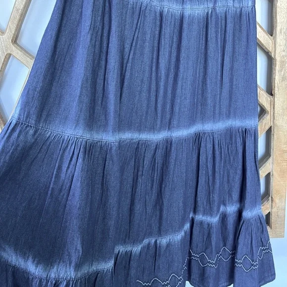 Blue Smocked Tiered Sleeveless Maxi Sundress - Picture 2 of 4
